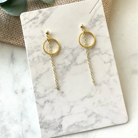 Dainty gold plated chain earrings - Picture 2 of 4